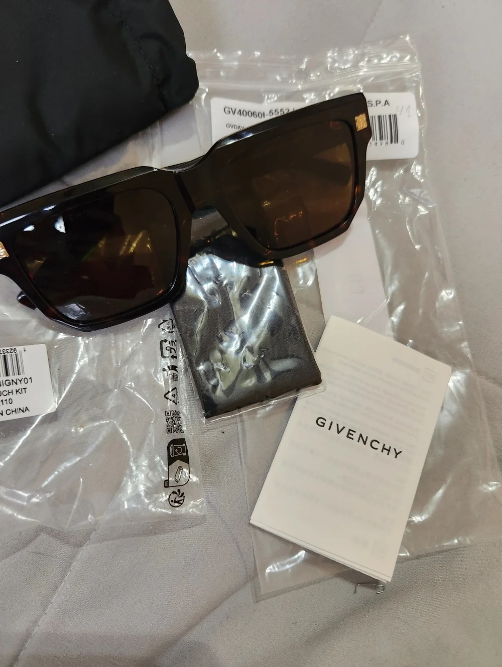 Givenchy Day Model Gv400601 Sunglassea In Havana Brand New